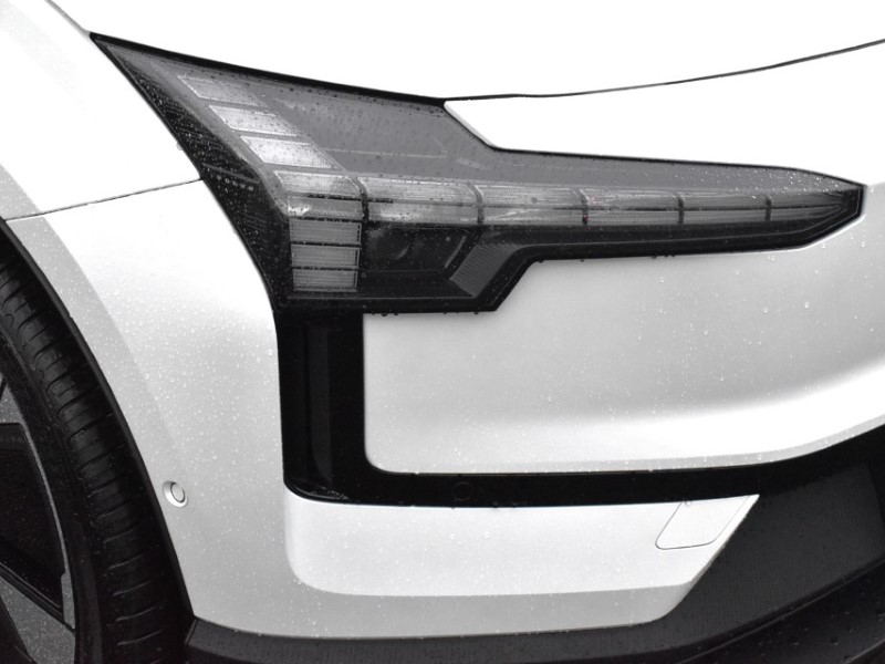 2025 (75) VOLVO EX30 200kW SM Extended Range Ultra 69kWh 5dr Auto 4854437