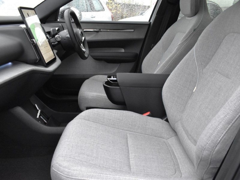 2025 (75) VOLVO EX30 200kW SM Extended Range Ultra 69kWh 5dr Auto 4854426