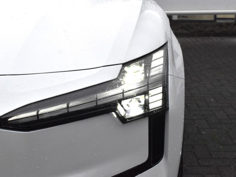 2025 (75) VOLVO EX30 200kW SM Extended Range Ultra 69kWh 5dr Auto 4854445