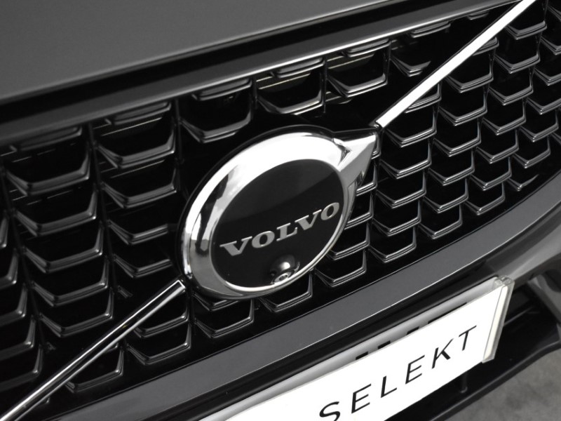 2023 (73) VOLVO XC60 2.0 B5P Plus Dark 5dr AWD Geartronic 4812274