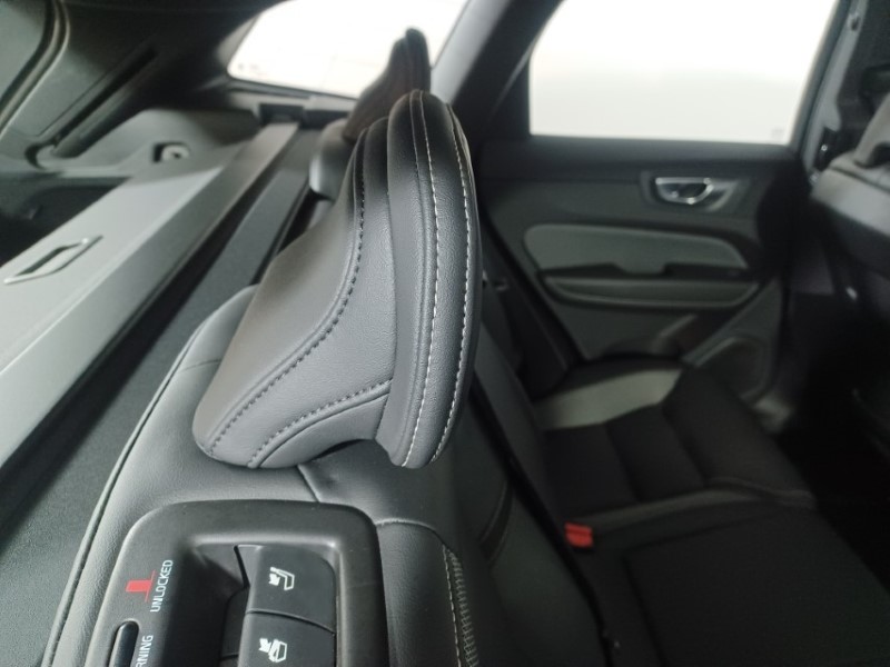 2023 (73) VOLVO XC60 2.0 B5P Plus Dark 5dr AWD Geartronic 4812228