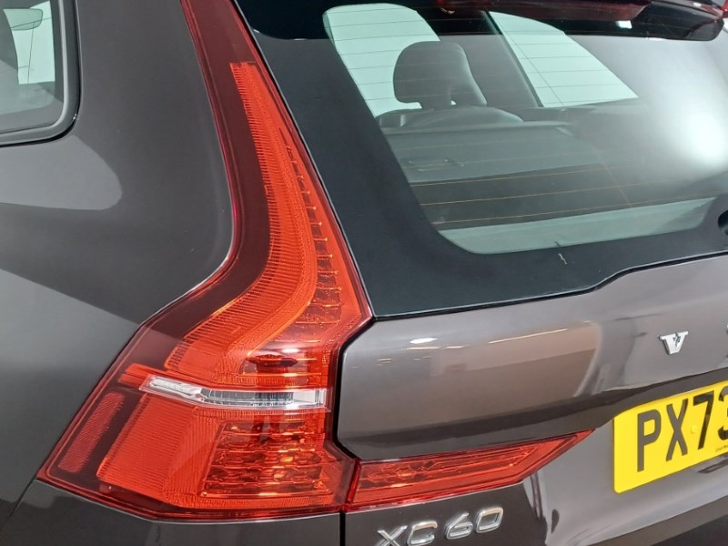 2023 (73) VOLVO XC60 2.0 B5P Plus Dark 5dr AWD Geartronic 4812266