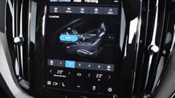 2023 (73) VOLVO XC60 2.0 B5P Plus Dark 5dr AWD Geartronic 4812250