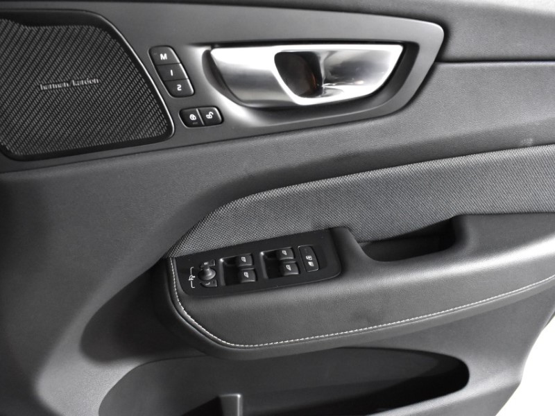 2023 (73) VOLVO XC60 2.0 B5P Plus Dark 5dr AWD Geartronic 4812256