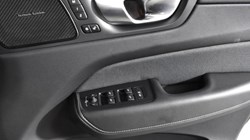 2023 (73) VOLVO XC60 2.0 B5P Plus Dark 5dr AWD Geartronic 4812256