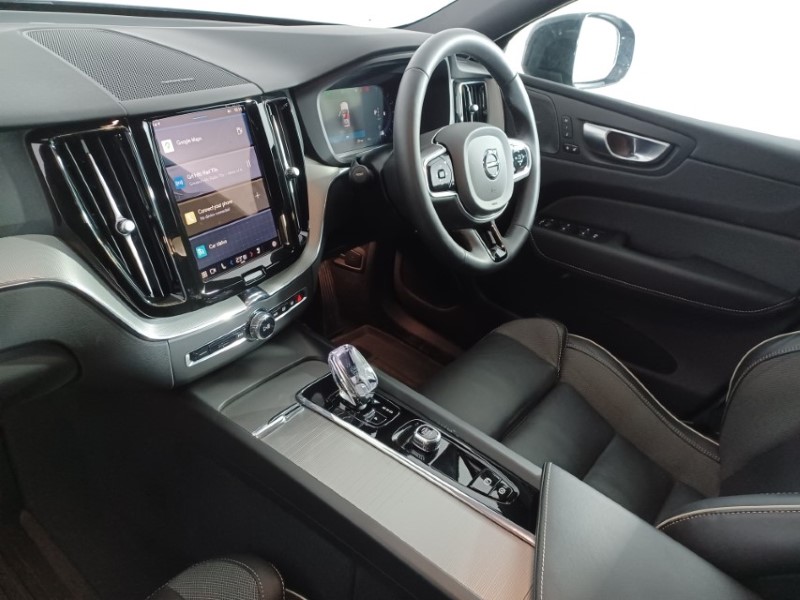 2023 (73) VOLVO XC60 2.0 B5P Plus Dark 5dr AWD Geartronic 4812233