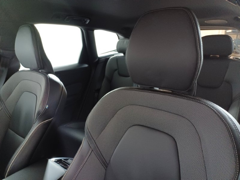 2023 (73) VOLVO XC60 2.0 B5P Plus Dark 5dr AWD Geartronic 4812234