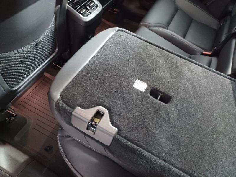 2023 (73) VOLVO XC60 2.0 B5P Plus Dark 5dr AWD Geartronic 4812236