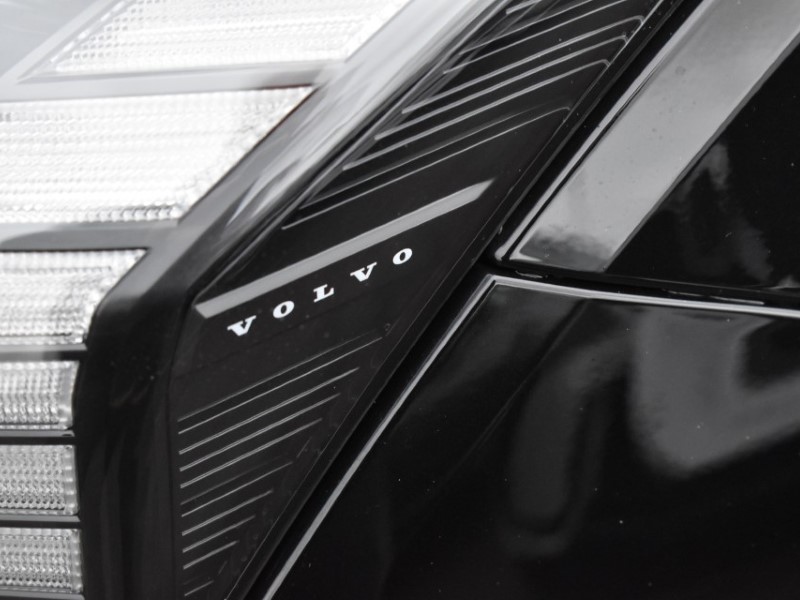 2025 (75) VOLVO EX30 200kW SM Extended Range Ultra 69kWh 5dr Auto 4950639