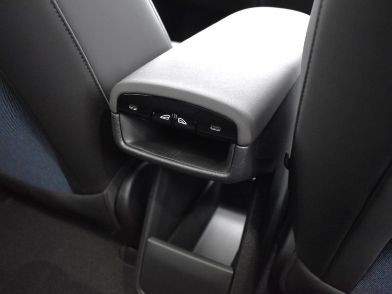 2025 (75) VOLVO EX30 200kW SM Extended Range Ultra 69kWh 5dr Auto 4950624