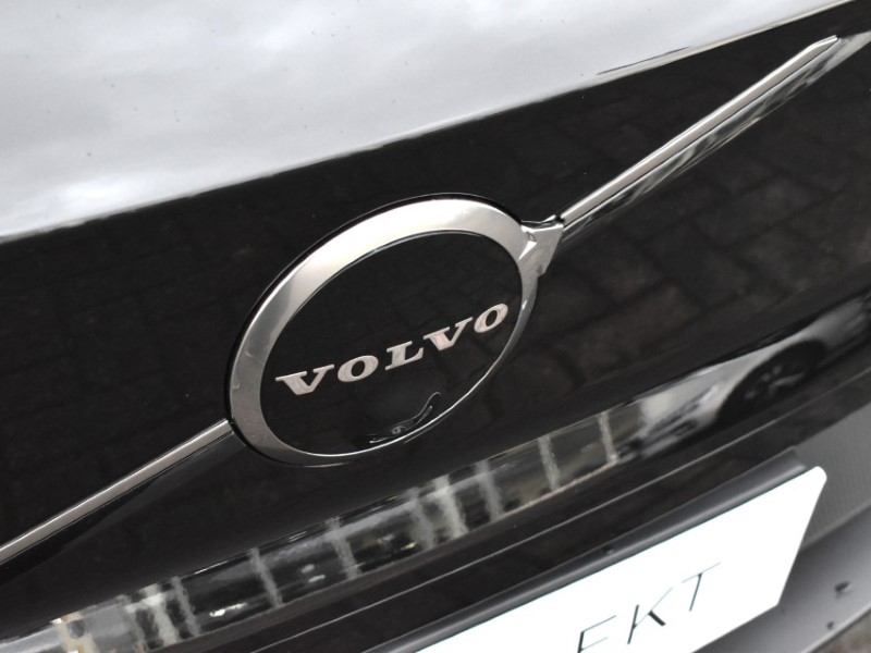 2025 (75) VOLVO EX30 200kW SM Extended Range Ultra 69kWh 5dr Auto 4950644