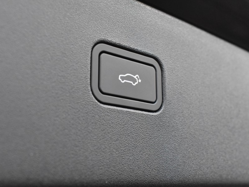 2025 (75) VOLVO EX30 200kW SM Extended Range Ultra 69kWh 5dr Auto 4950651