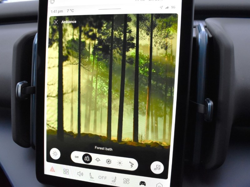 2025 (75) VOLVO EX30 200kW SM Extended Range Ultra 69kWh 5dr Auto 4950607