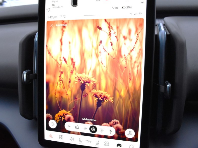 2025 (75) VOLVO EX30 200kW SM Extended Range Ultra 69kWh 5dr Auto 4950609