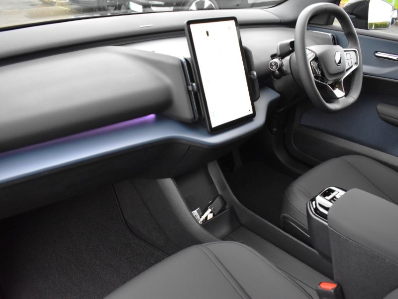 2025 (75) VOLVO EX30 200kW SM Extended Range Ultra 69kWh 5dr Auto 4950630