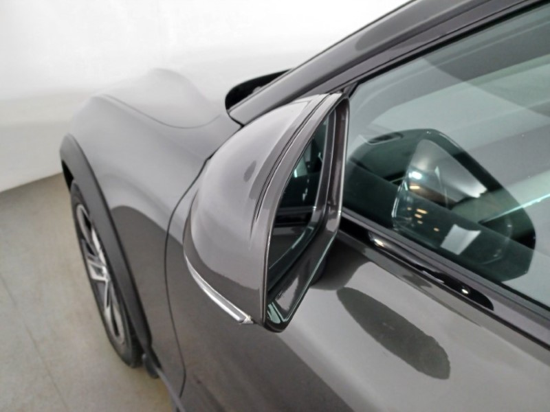 2021 (71) VOLVO V60 2.0 B4D Cross Country 5dr AWD Auto 4807699