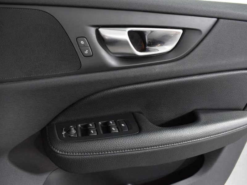 2021 (71) VOLVO V60 2.0 B4D Cross Country 5dr AWD Auto 4807721