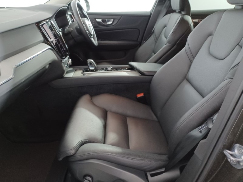 2021 (71) VOLVO V60 2.0 B4D Cross Country 5dr AWD Auto 4807687