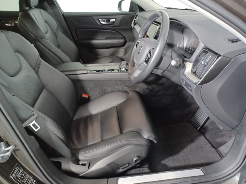 2021 (71) VOLVO V60 2.0 B4D Cross Country 5dr AWD Auto 4807682