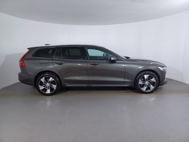 2021 (71) VOLVO V60 2.0 B4D Cross Country 5dr AWD Auto 4807635