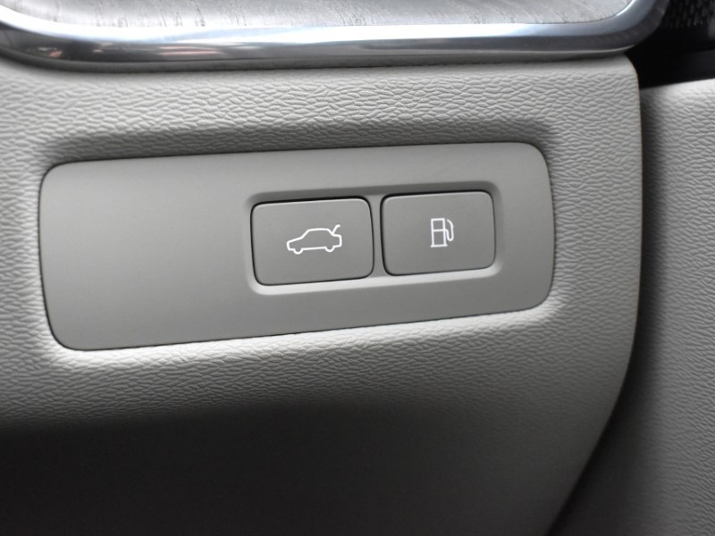 2024 (24) VOLVO XC60 2.0 T6 [350] RC PHEV Plus Dark 5dr AWD Geartronic 4857049