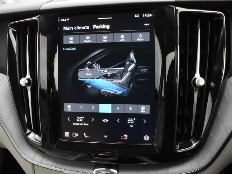 2024 (24) VOLVO XC60 2.0 T6 [350] RC PHEV Plus Dark 5dr AWD Geartronic 4857042