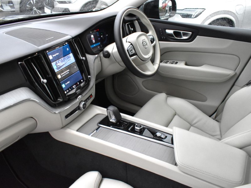 2024 (24) VOLVO XC60 2.0 T6 [350] RC PHEV Plus Dark 5dr AWD Geartronic 4857066