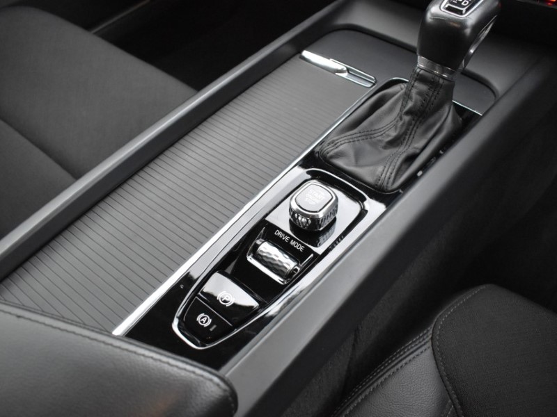 2018 (68) VOLVO V60 2.0 D3 Momentum 5dr Auto 4865511