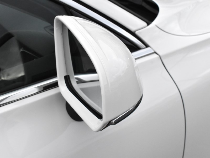 2018 (68) VOLVO V60 2.0 D3 Momentum 5dr Auto 4865536