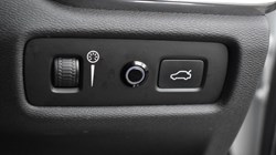 2018 (68) VOLVO V60 2.0 D3 Momentum 5dr Auto 4865500