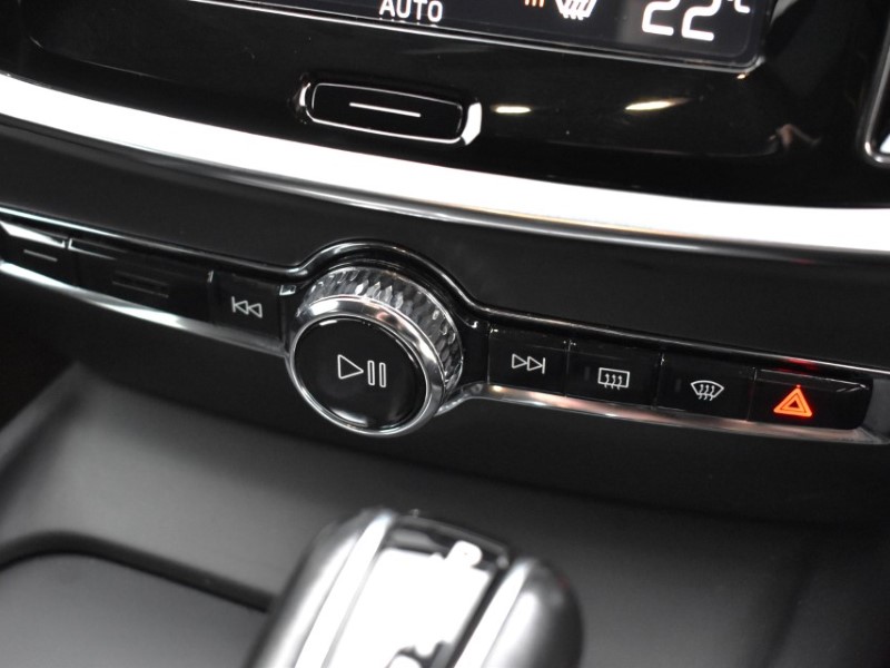 2018 (68) VOLVO V60 2.0 D3 Momentum 5dr Auto 4865501