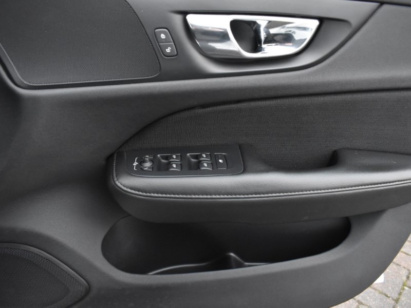 2018 (68) VOLVO V60 2.0 D3 Momentum 5dr Auto 4865510