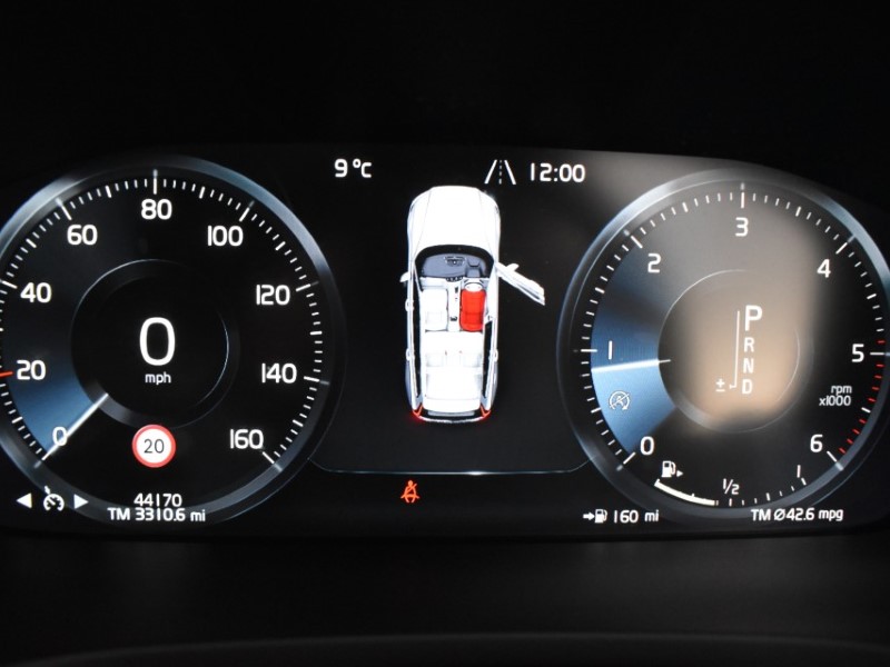 2018 (68) VOLVO V60 2.0 D3 Momentum 5dr Auto 4865502