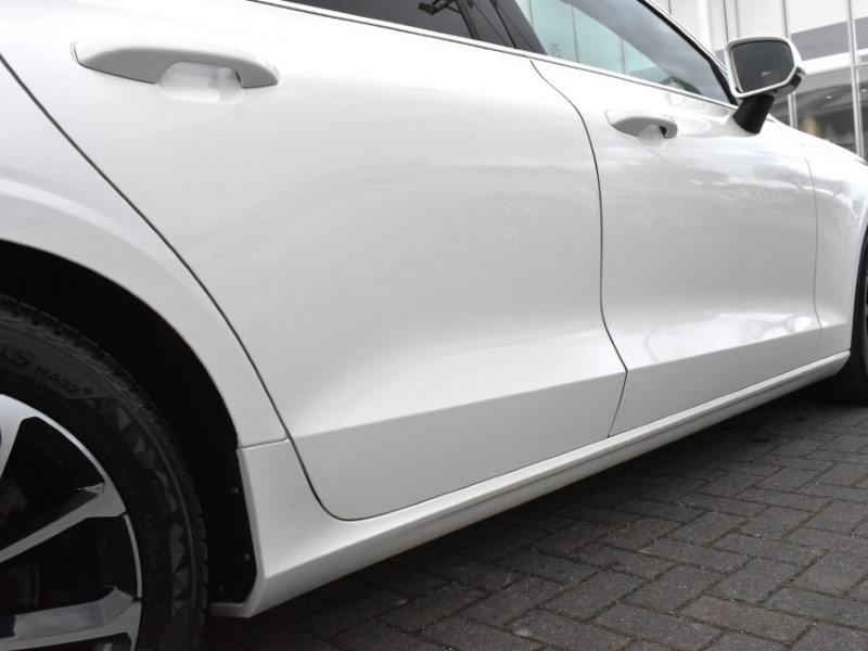 2018 (68) VOLVO V60 2.0 D3 Momentum 5dr Auto 4865535