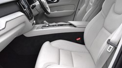 2021 (21) VOLVO XC60 2.0 B5P Inscription 5dr Geartronic 4854807