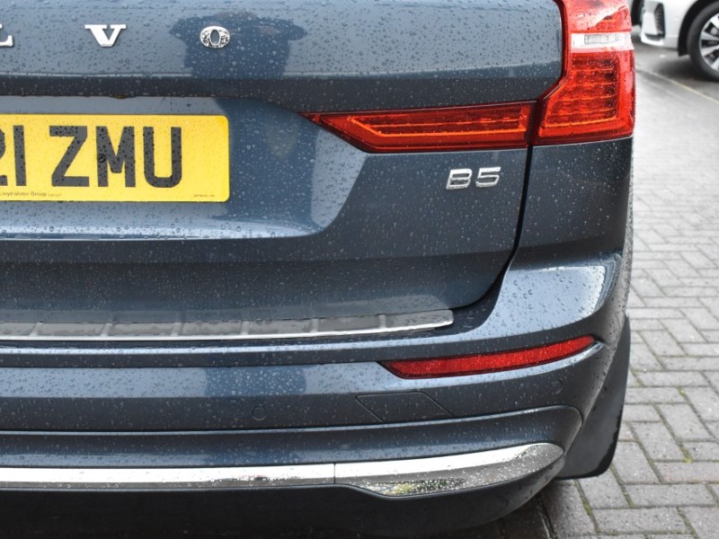 2021 (21) VOLVO XC60 2.0 B5P Inscription 5dr Geartronic 4854824