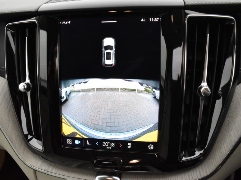 2021 (21) VOLVO XC60 2.0 B5P Inscription 5dr Geartronic 4854791