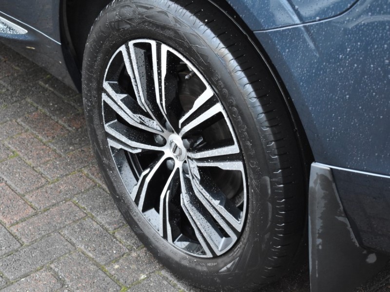 2021 (21) VOLVO XC60 2.0 B5P Inscription 5dr Geartronic 4854820