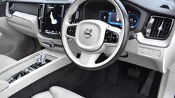 2021 (21) VOLVO XC60 2.0 B5P Inscription 5dr Geartronic 4854800