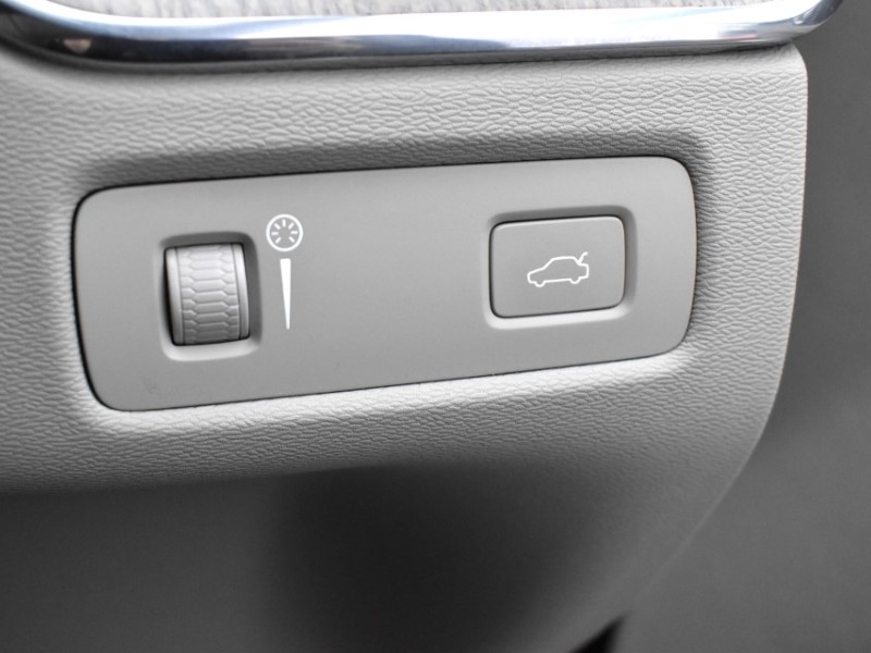 2021 (21) VOLVO XC60 2.0 B5P Inscription 5dr Geartronic 4854782