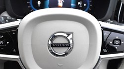 2021 (21) VOLVO XC60 2.0 B5P Inscription 5dr Geartronic 4854786
