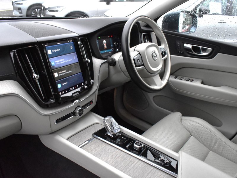 2021 (21) VOLVO XC60 2.0 B5P Inscription 5dr Geartronic 4854809