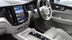 2021 (21) VOLVO XC60 2.0 B5P Inscription 5dr Geartronic 4854809