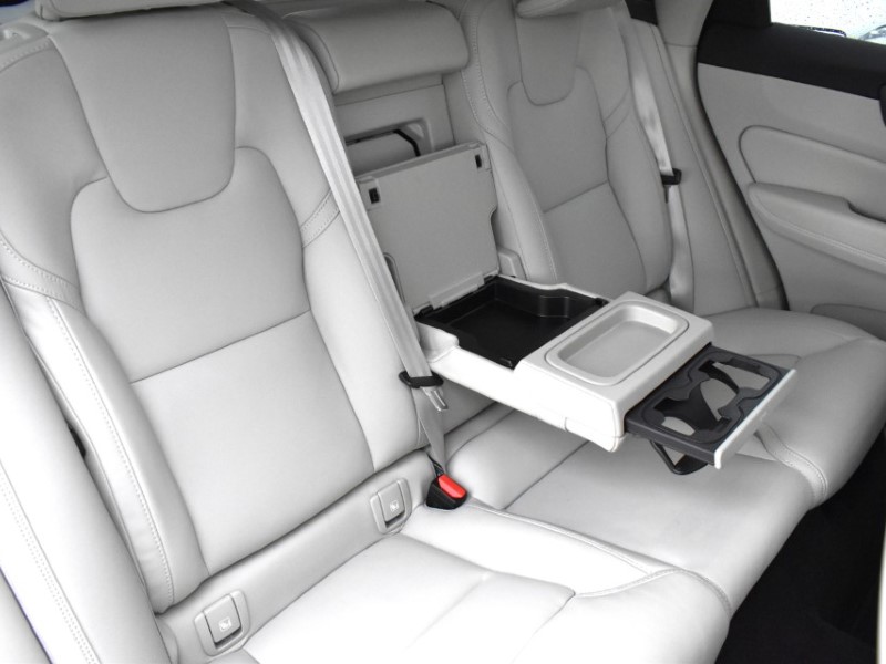 2021 (21) VOLVO XC60 2.0 B5P Inscription 5dr Geartronic 4854803