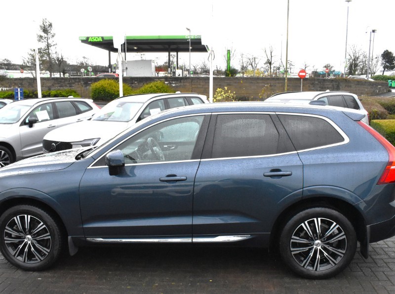 2021 (21) VOLVO XC60 2.0 B5P Inscription 5dr Geartronic 4854779