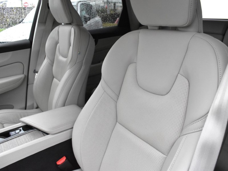 2021 (21) VOLVO XC60 2.0 B5P Inscription 5dr Geartronic 4854808