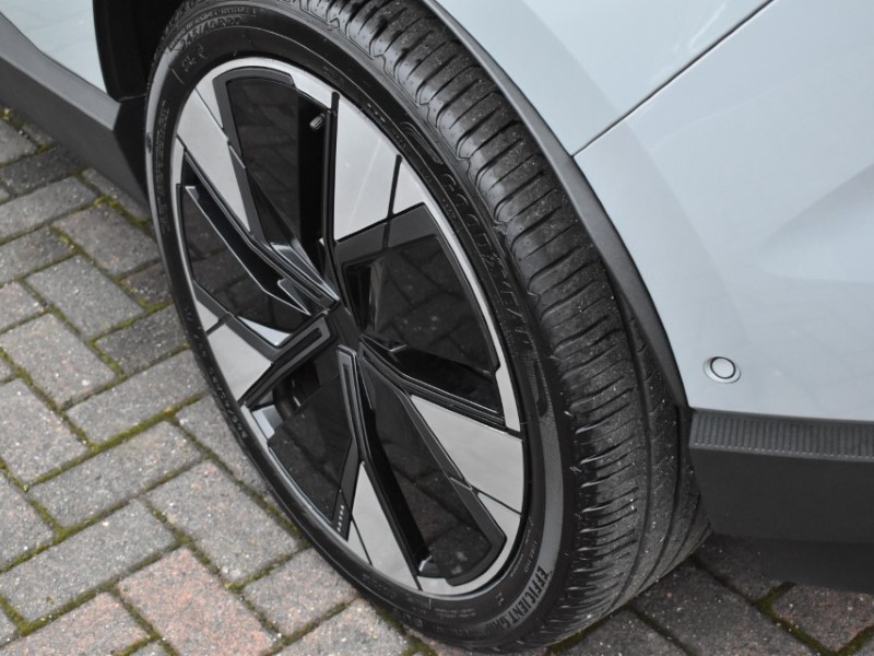 2024 (24) VOLVO EX30 315kW Twin Motor Performance Ultra 69kWh 5dr Auto 4878127