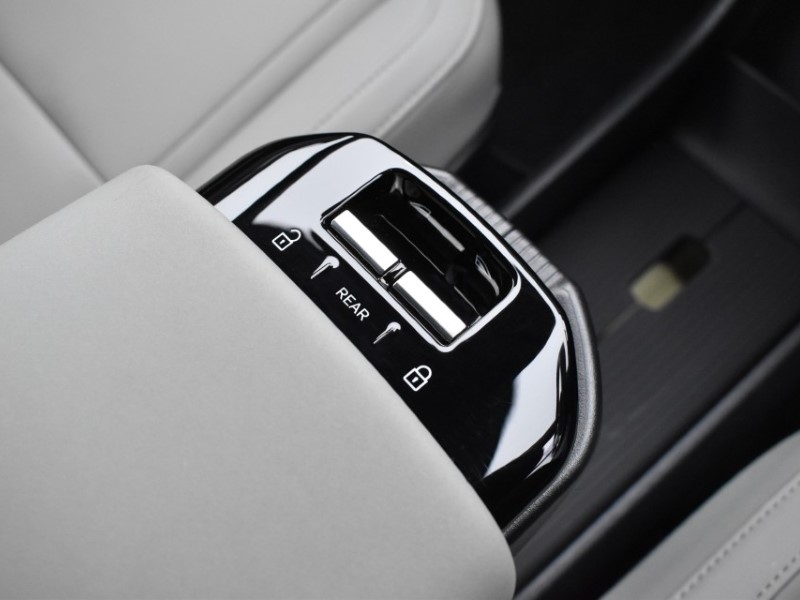 2024 (24) VOLVO EX30 200kW Single Motor Plus 51kWh 5dr Auto 4879116