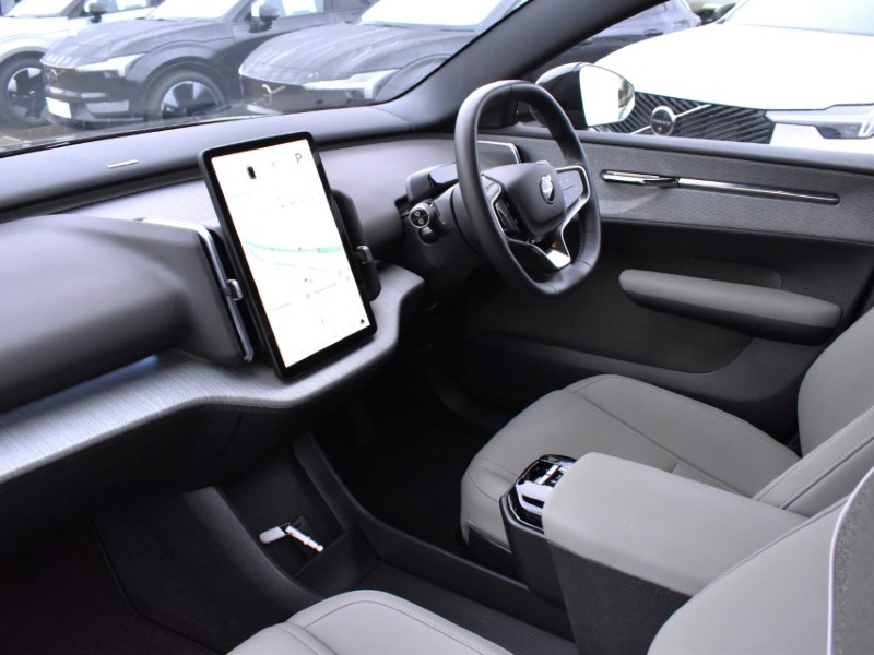 2024 (24) VOLVO EX30 200kW Single Motor Plus 51kWh 5dr Auto 4879182