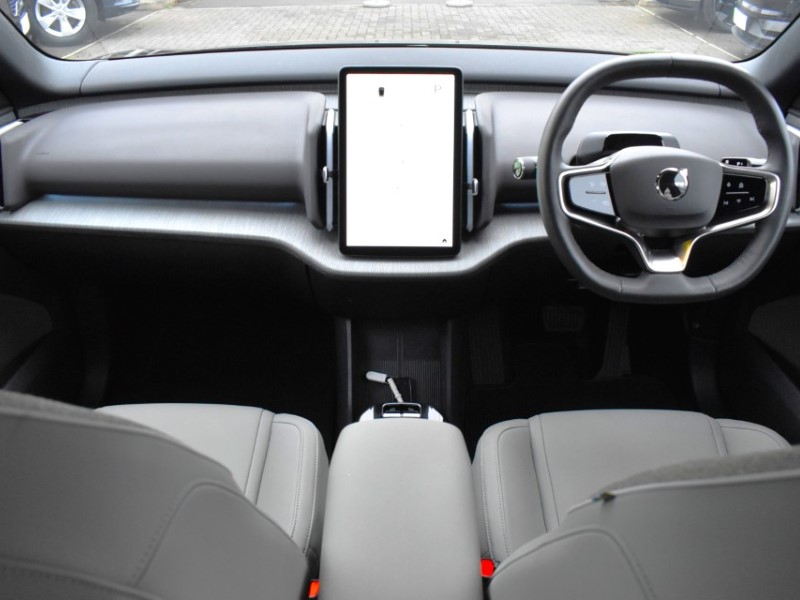 2024 (24) VOLVO EX30 200kW Single Motor Plus 51kWh 5dr Auto 4879180